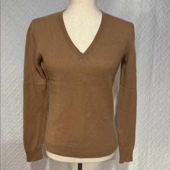 Nordstrom Women's Cashmere Tan V-Neck Sweater - Picture 1 of 3